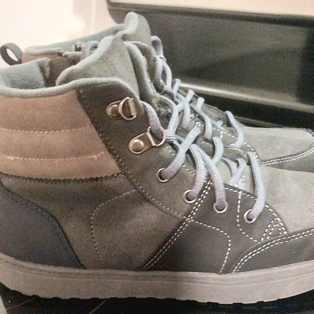 Art Class High Top Malcolm Boys Winter Boots Size 6